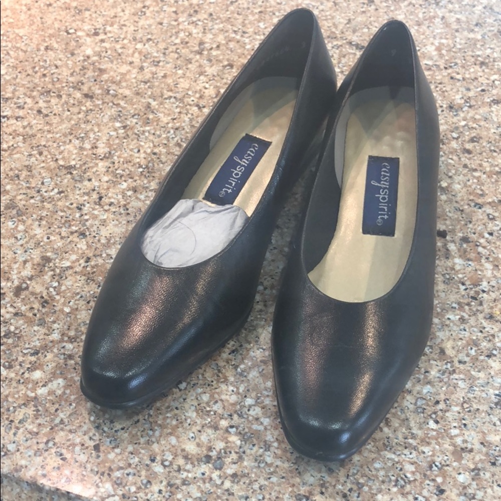 Black easy spirit leather shoes NWT